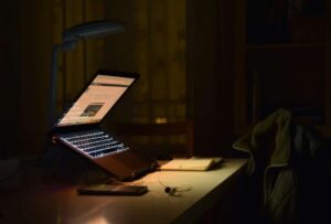 Detienen a un individuo que vendía fotos manipuladas