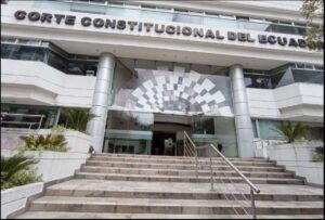 Corte Constitucional emite dictamen no favorable