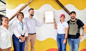 Comunidad educativa se beneficia de estrategia Apadrina una Escuela