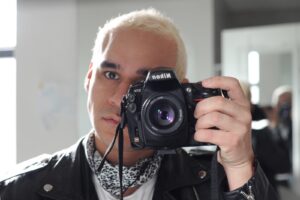 Reni Arias presenta “Flow”, una visión artística que invita a conectarse con el propio ser.