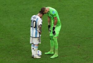 Portero de países bajos reveló su breve charla con Messi en el Mundial
