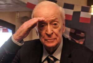 Michael Caine se retira de la actuación