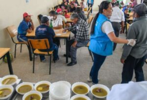 En los tres comedores en Quito se prestan servicios de alimentación