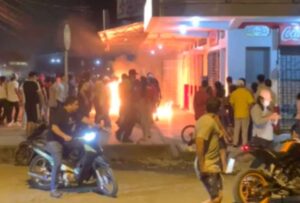 Tres personas fueron linchadas en la Maná, Cotopaxi.Dos de ellas murieron quemadas