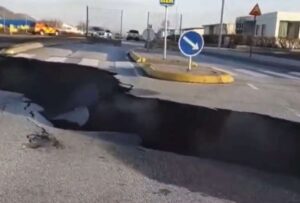 El pueblo de Grindavik corre un peligro