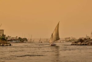 Se tiñen de rojo, las aguas del Río Nilo