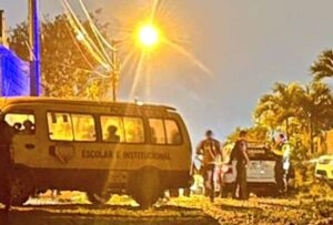 Un delincuente fue abatido tras el robo de una buseta