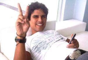 Pedro Suárez Vértiz, famoso cantante peruano falleció