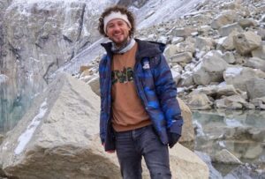 Se sacó’ sus dientes en un en vivo, Luisito Comunica