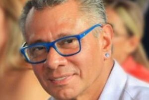 Jorge Glas en la sede de la Embajada de México