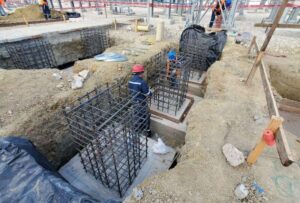 La Corporación Eléctrica del Ecuador (Celec) informó que las obras son financiadas con un crédito del Banco Interamericano de Desarrollo