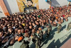 Firma del Decreto Ejecutivo 139, el presidente Daniel Noboa dispuso la repatriación de personas extranjeras privadas de la libertad