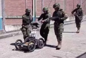 Personal de Fuerzas Armadas localizaron un circuito de túneles que se conectan entre si y se extienden por debajo de toda la cárcel de Turi, en Cuenca