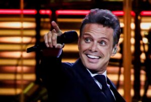 Feel the Club, la empresa que organiza los conciertos de Luis Miguel y Martin Garrix en Quito, acatará la decisión del Comité de Operaciones de Emergencia (COE)