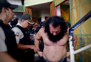 Tiene 43 años de edad y es identificado como el cabecilla principal de la banda delictiva Los Choneros