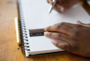 El Ministerio de Educación informó que la modalidad no presencial para las clases se mantendrá hasta el miércoles 17 de enero