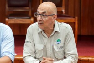 El Ministerio del Ambiente decidió remover al director del Parque Nacional Galápagos, Juan Chávez