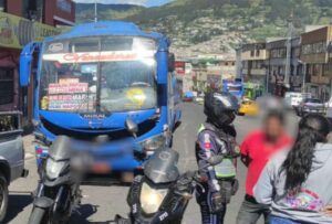 La Agencia Metropolitana de Tránsito informó, este lunes 22 de enero de 2024, que detuvo a dos conductores de transporte público