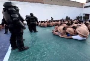 La Policía Nacional realizó una intervención en el centro de privación de libertad de Ibarra