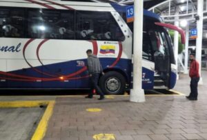 Buses interprovinciales podrán circular incluso en el horario que rige el toque de queda en Quito