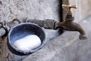 Las altas temperaturas en Quito provocaron que el consumo de agua en la ciudad suba