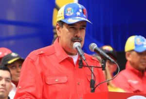 Vamos a ganar por las buenas o por las malas”, dijo Maduro