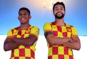 Aucas presentó la indumentaria que usará en la temporada 2024