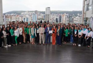 El Ministerio del Ambiente, Agua y Transición Ecológica (MAATE), liderado por la ministra Sade Fritschi, entregó el incentivo ecuatoriano Punto Verde