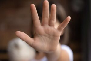 Un nuevo caso de violencia psicológica y física ocurrió contra un estudiante de la Escuela MUYU School de Ibarra