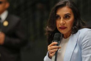 La vicepresidenta de Ecuador, Verónica Abad, dio una entrevista para un medio internacional