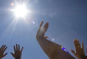 El Instituto Ecuatoriano de Meteorología e Hidrología (Inamhi) se advierte niveles de radiación altos y extremadamente altos en varias zonas del Ecuador