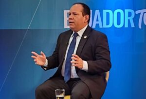 Alan Sierra, director general de la Unidad de Análisis Financiero y Económico (UAFE)