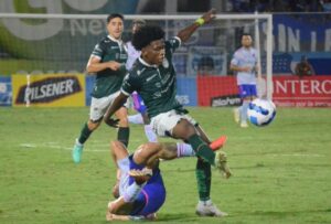 Emelec empató con Orense 1-1, la noche de este lunes