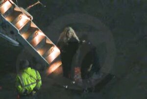 Susto que pasó la cantante Karol G mientras viajaba