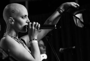 Cat Janice fue una cantante estadounidense que creó un hit musical para dejar dinero a su hijo