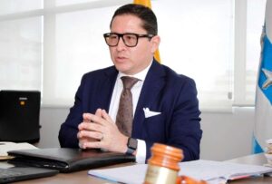 El presidente de la Corte de Justicia del Guayas, Hugo González, renunció de forma irrevocable a su cargo