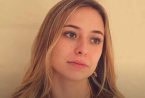 En un video compartido en redes sociales y bajo el título del “mejor recuerdo”, un padre decidió filmar a su hija desde que nació hasta que cumplió los 21 años de edad