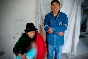 La paramédica que decidió dar soporte en kichwa, acción que le permitió indagar sobre la situación y la ubicación para movilizar los recursos necesarios