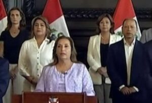 Dina Boluarte, presidenta de Perú, solicitó a la Fiscalía que le tome su declaración “de forma inmediata”
