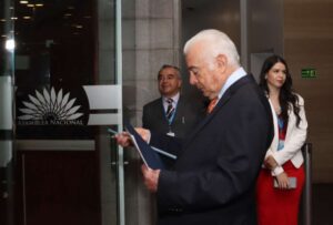 El Pleno de la Asamblea Nacional inició el juicio político contra el exministro de Energía, Fernando Santos Alvite