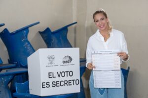 Susana González dice “sí por Ecuador”