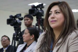 Inés Alarcón, asambleísta (ADN), presentó este 26 de abril de 2024 ante la Contraloría General del Estado (CGE) una solicitud de inicio de examen especial de la empresa Cesneba de Babahoyo