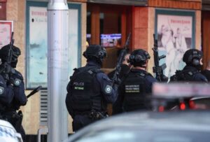 Seis personas murieron y ocho resultaron heridas tras un apuñalamiento masivo en un centro comercial de Sídney