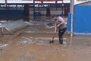 En Quijos (Napo) el desbordamiento de una quebrada produjo inundaciones en el sector de San Francisco de Borja