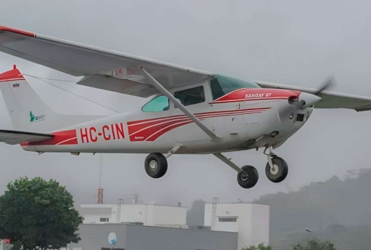 La Dirección de Aviación Civil del Ecuador (DGAC) confirmó este viernes, que halló los restos de la avioneta