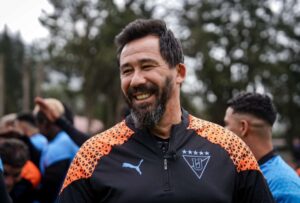 El entrenador argentino, Pablo Sánchez, fue presentado por Liga Deportiva Universitaria de Quito