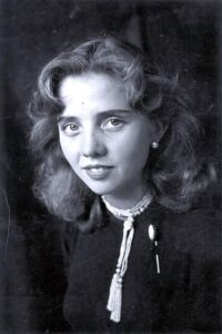 Elena Poniatowska. (París, Francia, 19 de mayo de 1932).