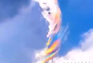 Los colores de las nubes que adornaron el cielo de Vietnam