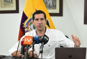 El ministro (e) de Energía, Roberto Luque, anunció que no habrá más cortes de energía