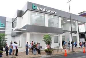 A través de un comunicado, BanEcuador informó que no solicita información personal